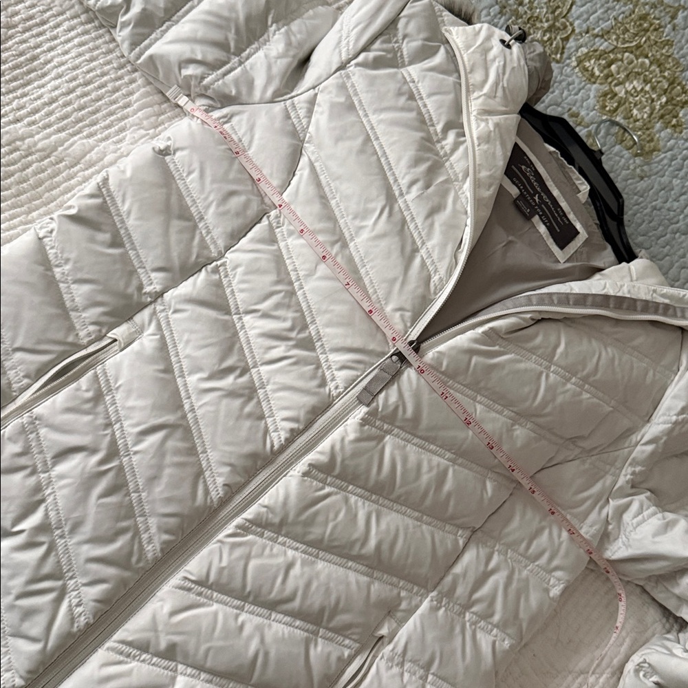 Down Jacket - Picture 5 of 5